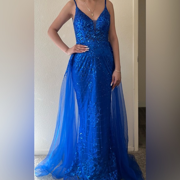 Elegant Royal Blue Long Dress - Picture 1 of 2